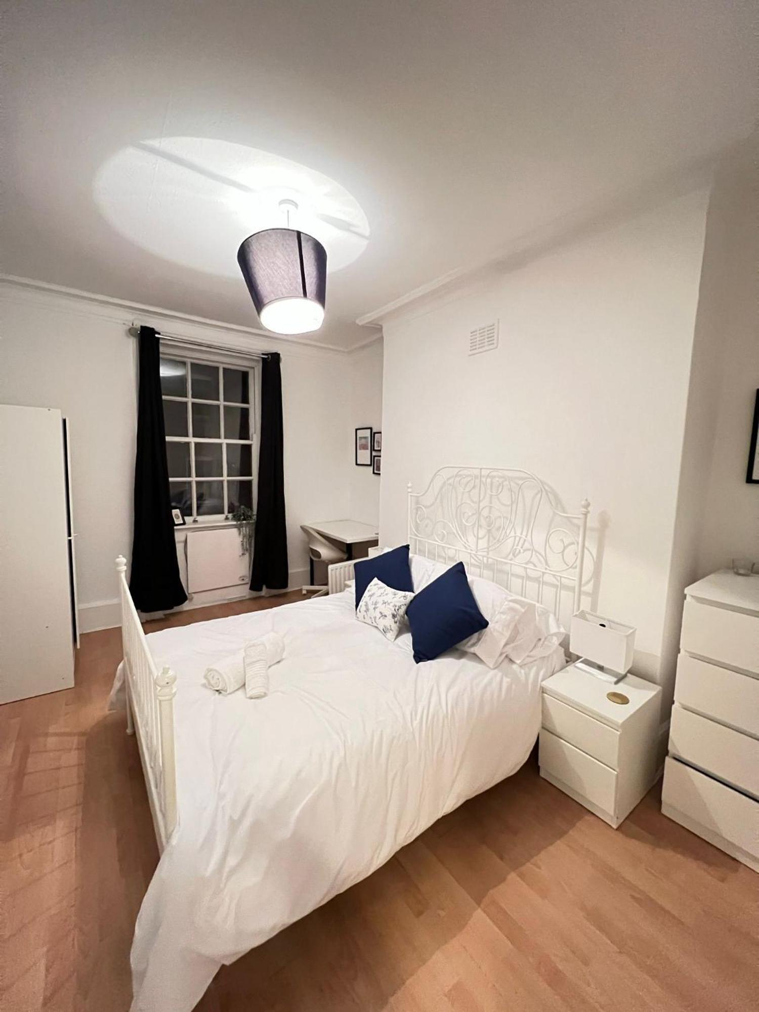 Lovely 2 Bed Flat In Soho! Londen Buitenkant foto
