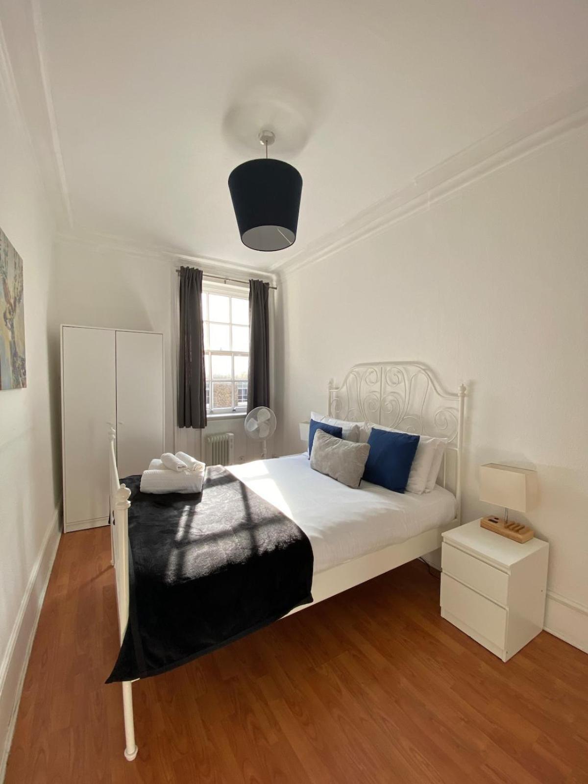 Lovely 2 Bed Flat In Soho! Londen Buitenkant foto